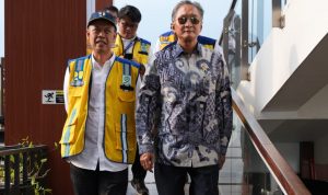 8e5728e1-b4e3-4c49-896b-1bd63e4b09d4